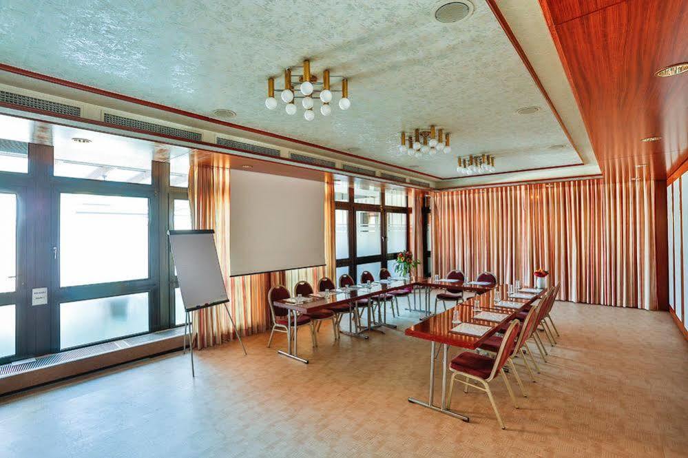 Arotel Best Living Nuernberg Esterno foto