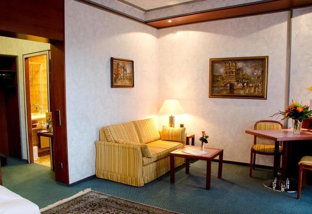 Arotel Best Living Nuernberg Esterno foto