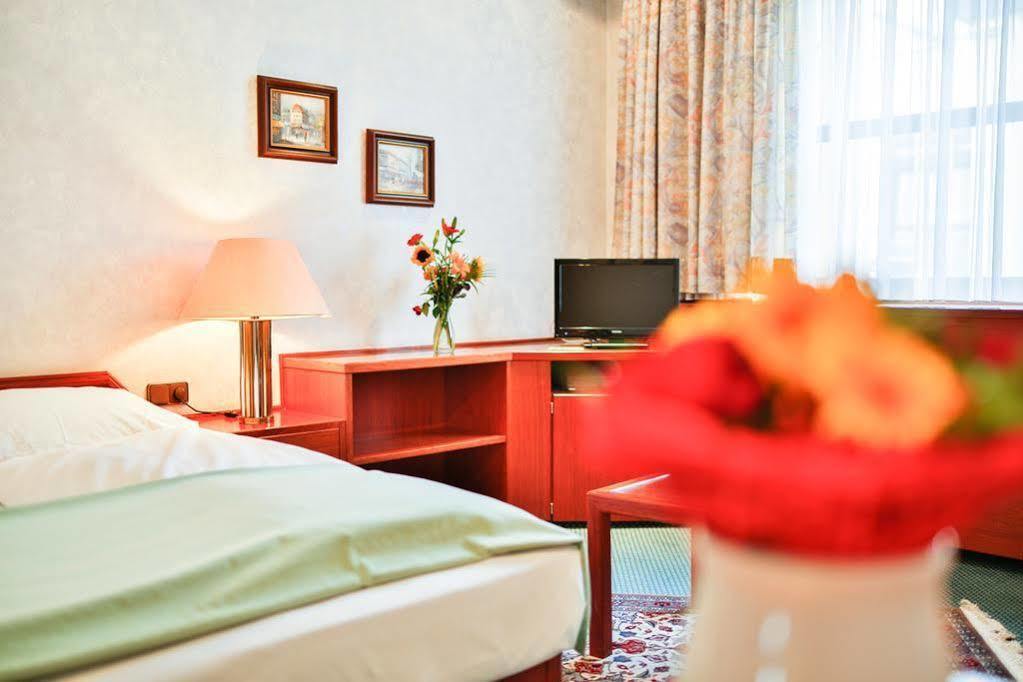 Arotel Best Living Nuernberg Esterno foto